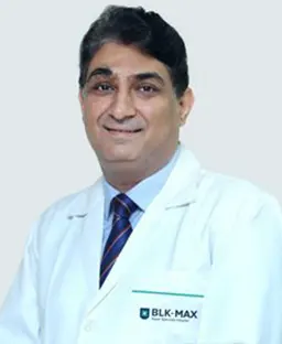 dr-puneet-girdhar